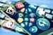 Social media e politica: quanto influenzano davvero le elezioni moderne?